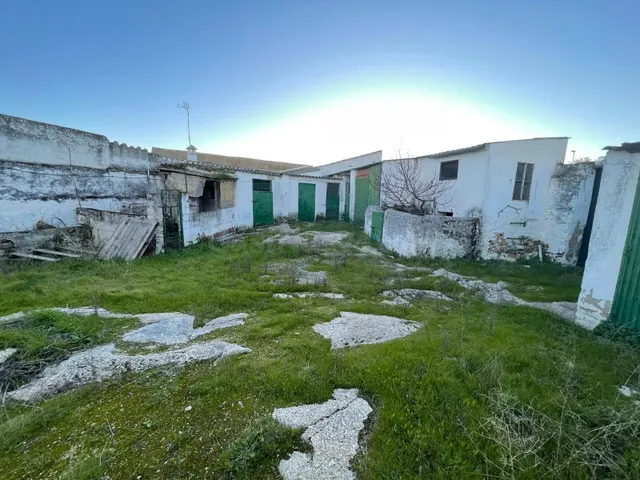 SOLAR URBANO CON COSTRUCCIÓN EN EL CASAR DE CÁCERES - foto 3