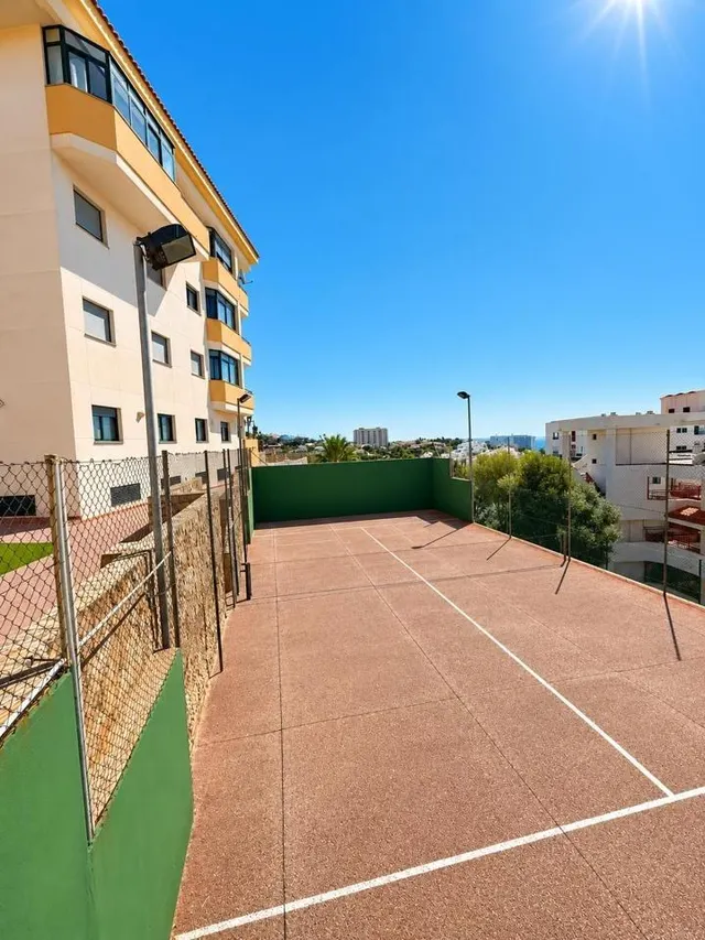 Piso en esquina con vistas al mar y acceso directo a piscina | Torrequebrada — 12