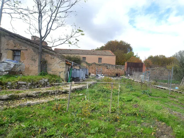 Finca Urbana en Bernuy - foto 4