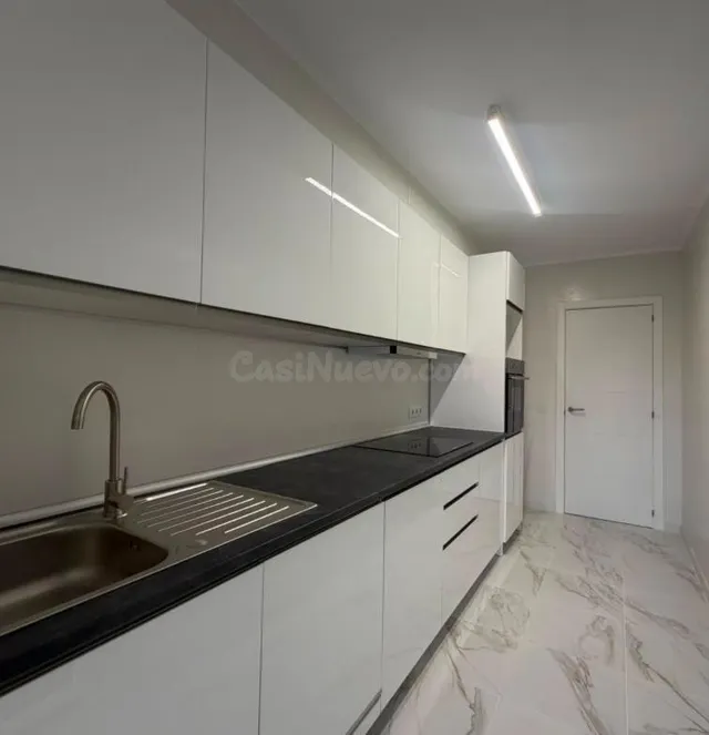Vivienda totalmente reformada, luminosa y lista para entrar  - foto 2