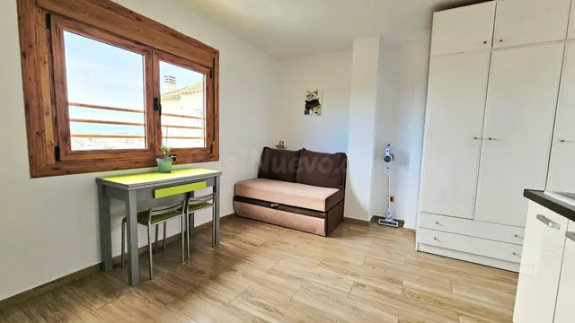 Apartamento rentable en Torrevieja con piscina y vistas al mar — 5