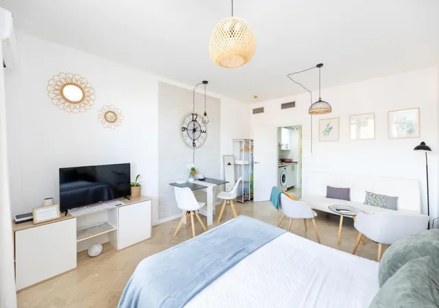 Alqluiler de Estudio reformado en Zona Serrallo✨ — 25