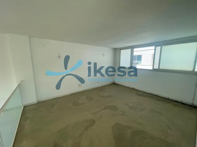 Venta de Oficina Tipo Dúplex + 2 plazas de PK + 1 Trastero e - foto 5