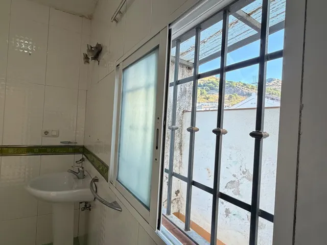 Amplio y acogedor piso en Archidona, Andalucía – Ideal para entrar a vivir — 17