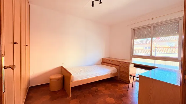 Pis de 4 habitacions amb ascensor — 30