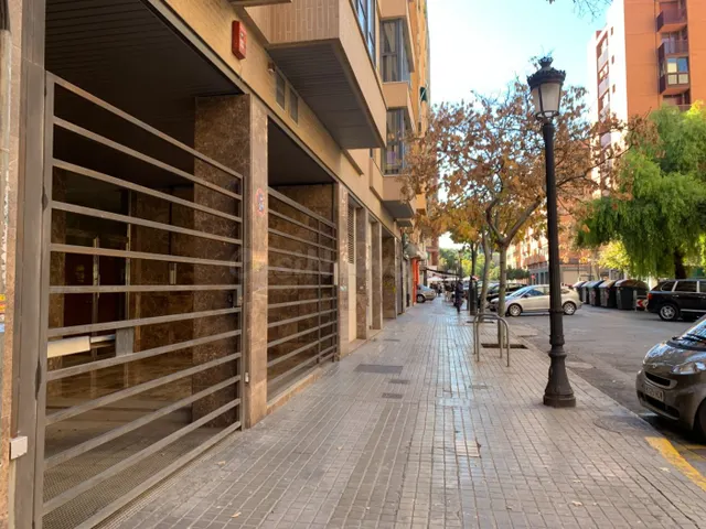 PLAZA DE PARKING  PARA MOTO — 2