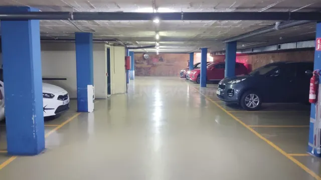 Parking 8m² en alquiler - Casc Antic - foto 2
