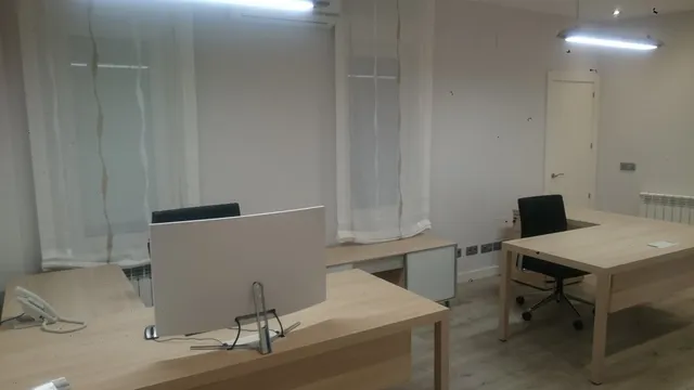 Urbis te ofrece un despacho en alquiler en zona Centro, Salamanca. — 2