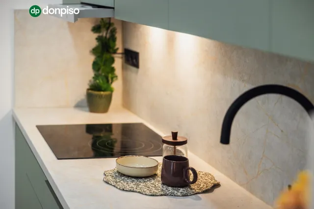 Tu refugio de diseño en el corazón de Granada: Estilo, practicidad y comodidad a pie de calle. — 21