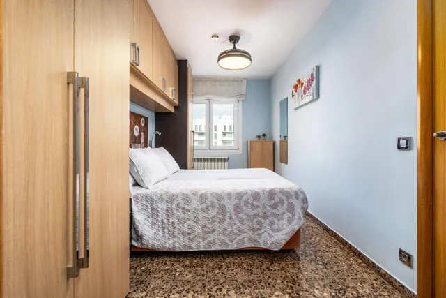 Dúplex  con 3 dormitorios mas buhardilla, 2 baños, balcón, vistas panoramicas. — 32
