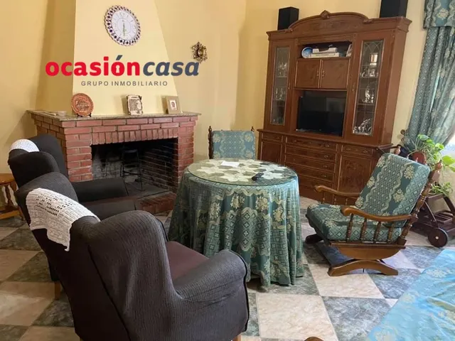 Espectacular parcela con casa, piscina y olivos — 12