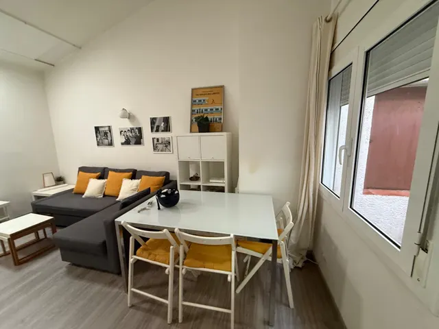 Piso de una habitación — 2