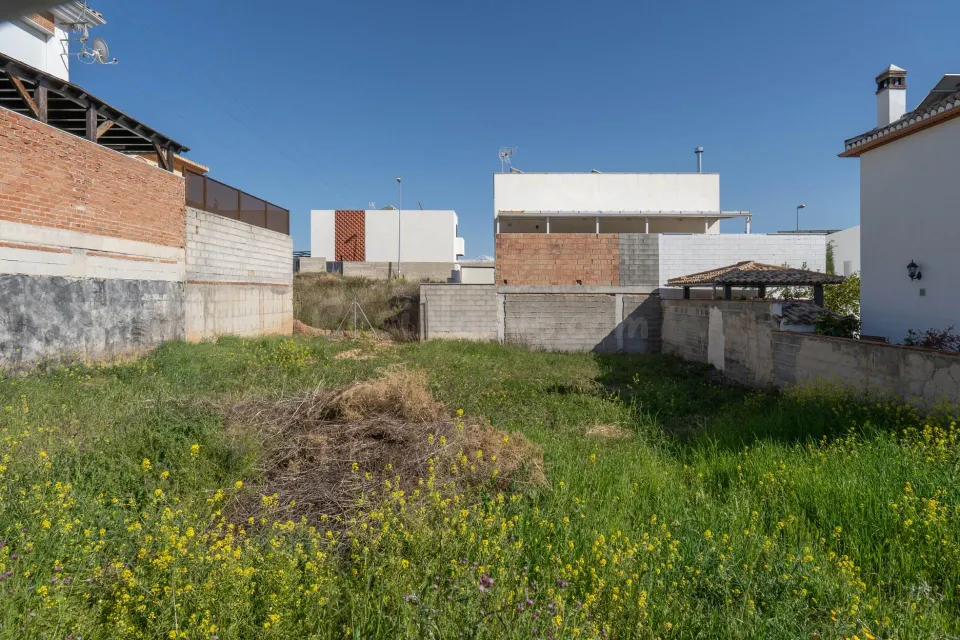 Terreno urbano en Vista Alegre, Peligros