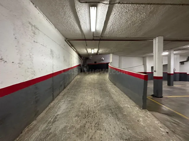 Plaza de parking cubierta a la venta en Castellón - foto 4