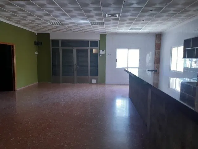 Casa vallada en la ciudad — 9