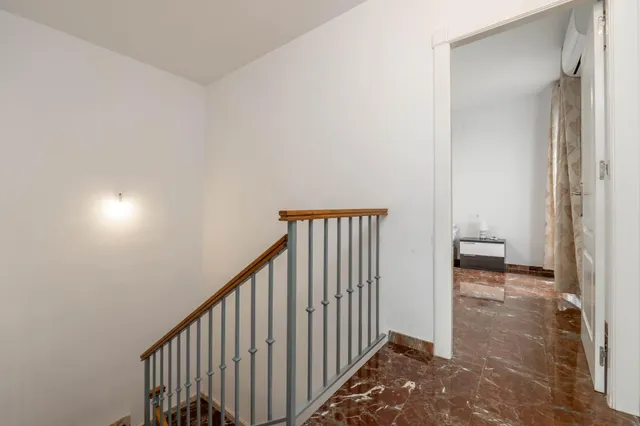 Encantadora Casa Reformada en Ogijares con Vistas y Espacios para Disfrutar — 31