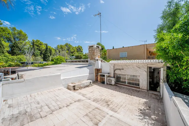 Casa con piscina y gran privacidad en parcela de 1.000 m2 — 44
