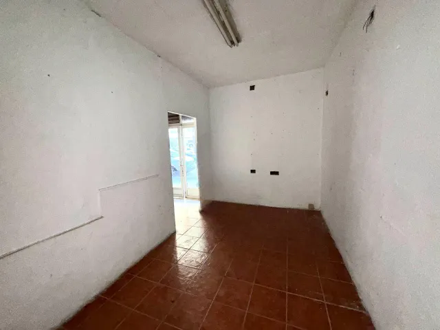 Local comercial con gran potencial frente a Mercadona — 9