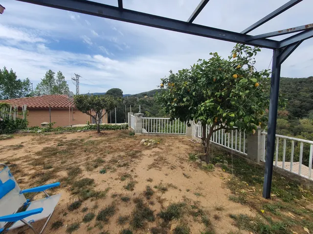 CASA A LA VENTA EN TORDERA, LISTA PARA ENTRAR A VIVIR, CON AMPLIA PARCELA Y ENTORNO NATURAL — 8
