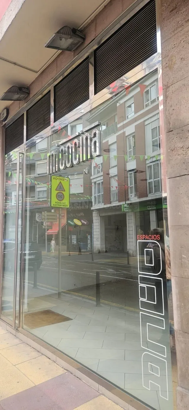 LOCAL COMERCIAL EN EL CENTRO DE TORRELAVEGA