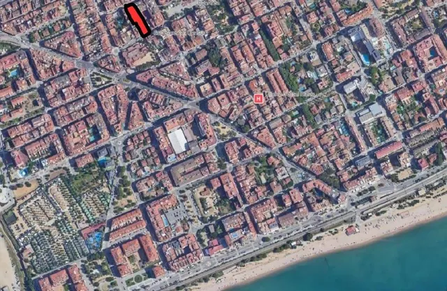 Solar edificable de 1.126 m2 en el centro de Pineda de Mar — 5