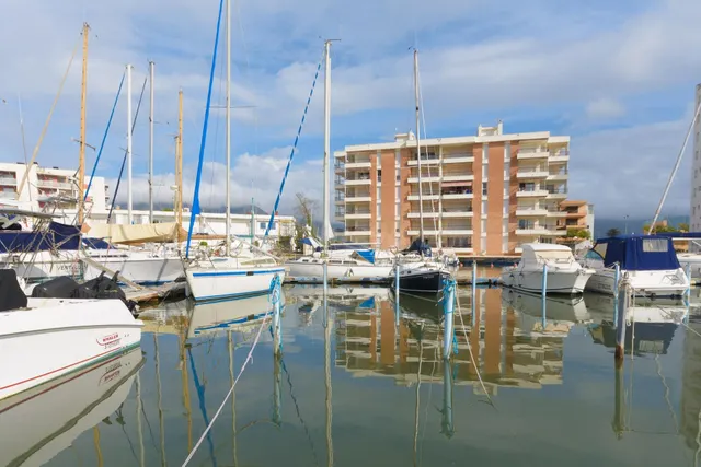 Alquiler amarre de 8x3 m en el PORT TREBOL, Santa Margarita. - foto 3