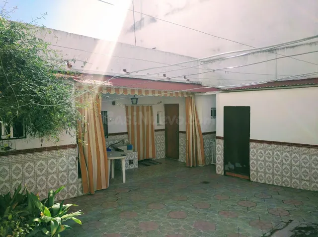CASA SOLAR EN SANTA ROSA-VALDEOLLEROS CON PROYECTO PARA 6 VI