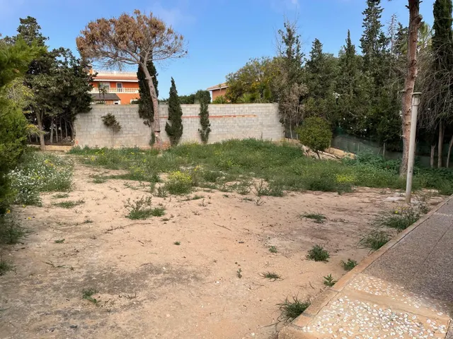Casa con parcela en Los Balcones, Torrevieja. 5 dormitorios, 2 baños — 11