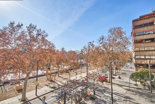 Residencia exclusiva en Paseo del Salón con vistas despejadas — 27