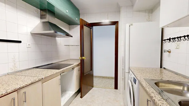 Piso con 2 terrazas y 3 dormitorios junto a la Aljafería, Zaragoza — 13