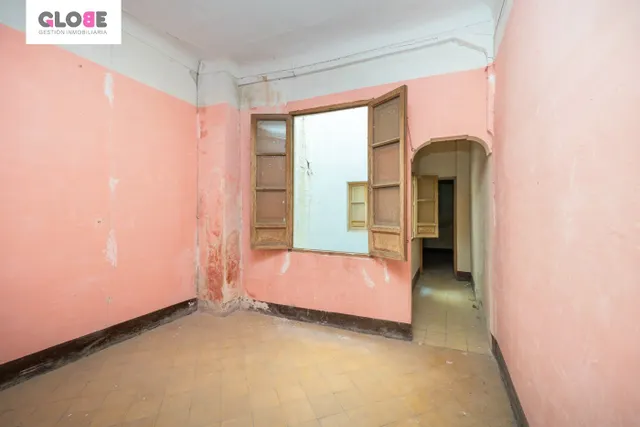 A LA VENTA EDIFICIO EN PLAZA BIB-RAMBLA — 23