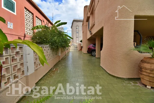 CHALET CON TERRAZA, GARAJE Y BARBACOA EN LA PLAYA DE GANDÍA — 47