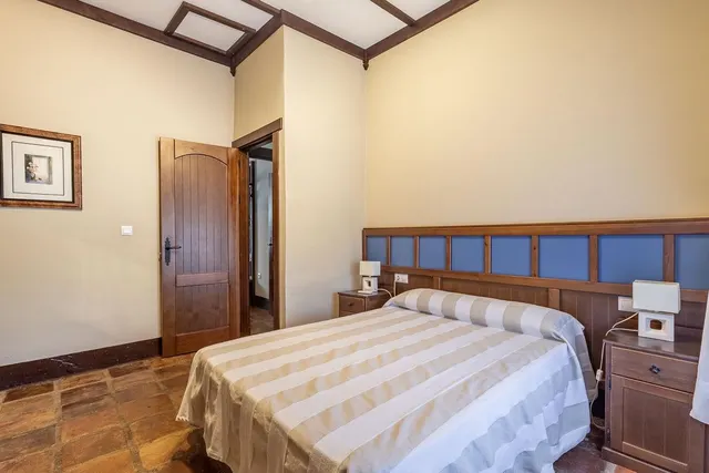 **NEGOCIO CONSOLIDADO DE EVENTOS Y ALOJAMIENTO TURÍSTICO EN UNA ESPECTACULAR FINCA ANDALUZA CERCA DE GRANADA** — 12
