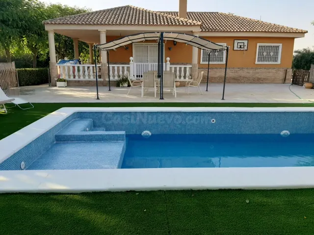 Excelente Finca con caballerizas en El Palmar (Murcia)