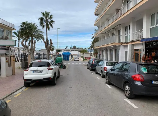 TRASTEROS EN ARENAL DE LLUCMAJOR-FRENTE AL CLUB NAUTICO DEL  - foto 2