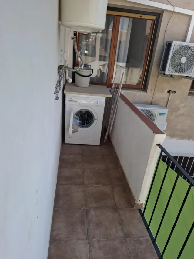 Piso de 3 hab. cerca universidad — 8