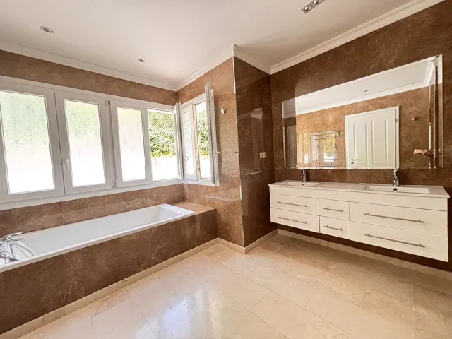 Chalet 5 habitaciones 697m² en venta - Costa Del Sol — 19