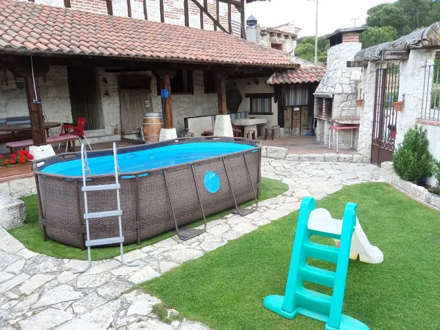 Encantadora Casa Rural en Funcionamiento con Opción de Vivienda Privada — 13