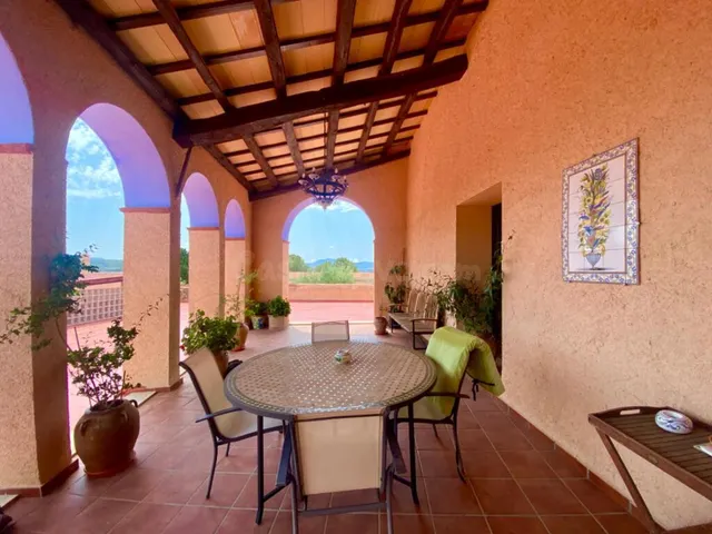 Exclusiva finca con masía, hotel, bodegas y 83 ha de terreno en el Priorat — 48