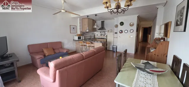 Piso moderno con garaje privado y piscina en La Nucía - foto 2
