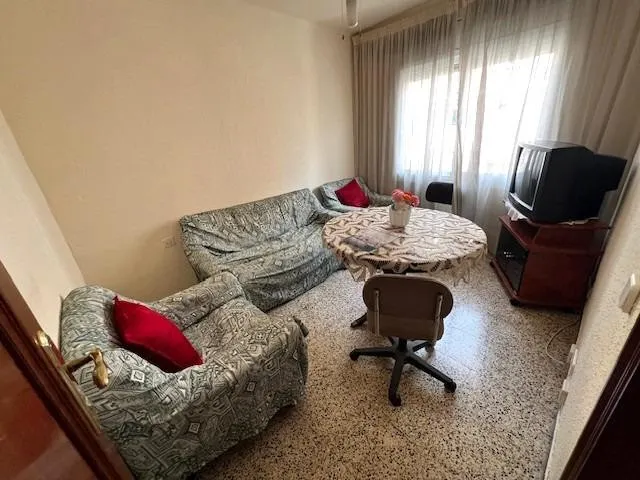 PISO  CON PARKING EN VENTA EN ESPLUGUES , C/ VIDAL I RIBAS — 4