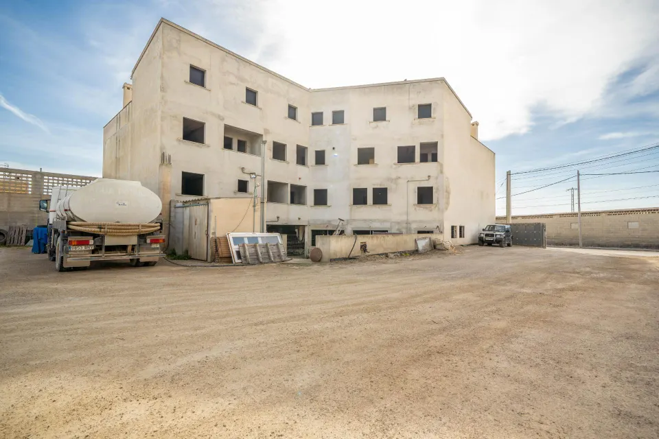 Edificio en María de la Salud en construcción.