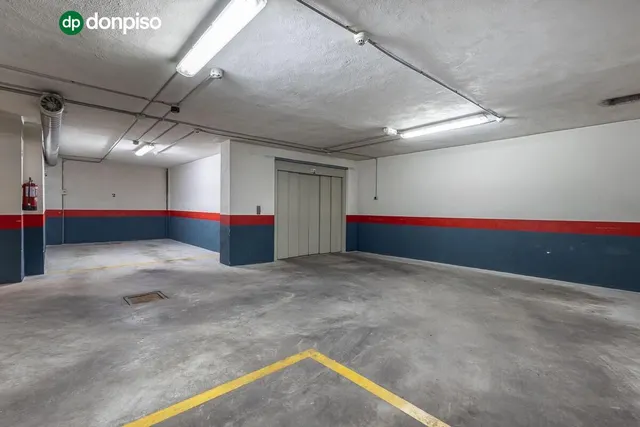 Ático dúplex junto Alhamar con 2 garajes y 2 trasteros — 26