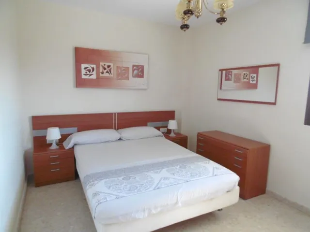 Cuatro dormitorios en La Carihuela — 30