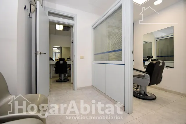 AMPLIA CASA CON TERRAZA Y MUCHAS POSIBILIDADES EN CASCO HISTÓRICO — 43
