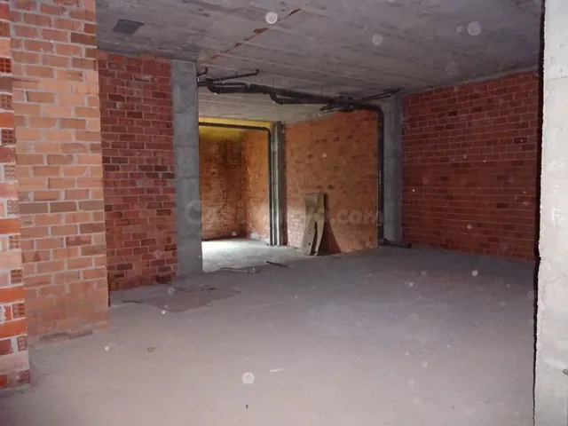 LOCAL COMERCIAL EN EL RESTOLLAL — 3