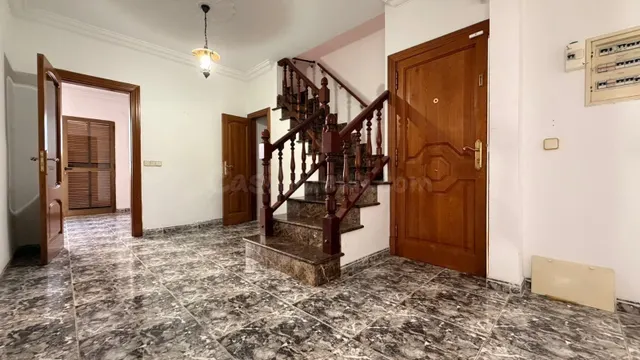 GRAN VIVIENDA FAMILIAR CON TERRAZAS PRIVADAS EN CRISTO REY - foto 3