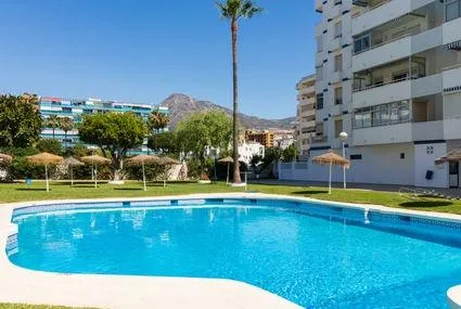 Vivienda en Benalmádena Costa a 50 metros de la playa, con vistas al mar — 14