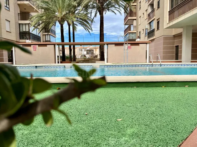 Alquiler de apartamento en Benicàssim de tres habitaciones y - foto 3