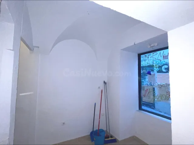 Casa y local comercial en el casco historico - foto 2